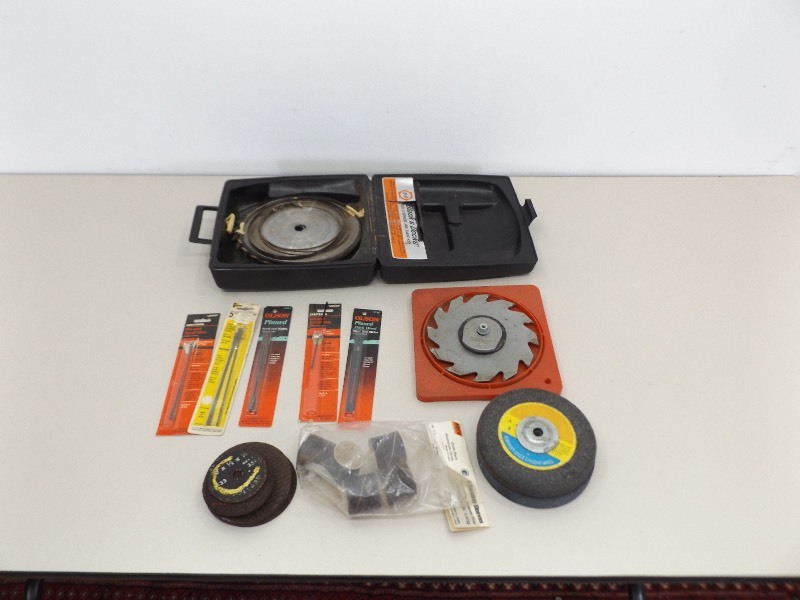 lot 69 image: Lot of Sanding Wheels, Saw Blades, etc.