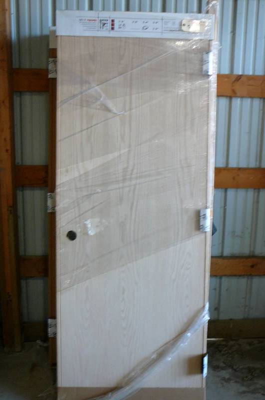 lot 547 image: Interior Door Prehung Oak