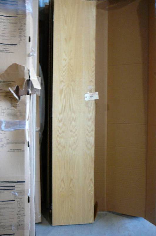 lot 554 image: Bifold Lynden Door Red Oak