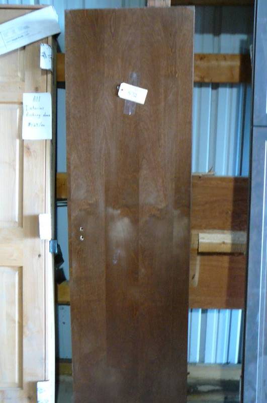 lot 572 image: Solid Wooden Panels