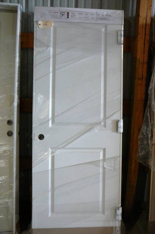 lot 576 image: Interior Door Prehung White