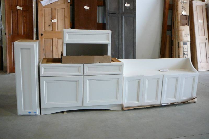 lot 608 image: Wood Cabinets- 4 pieces,  White Liberty Paint-Maple