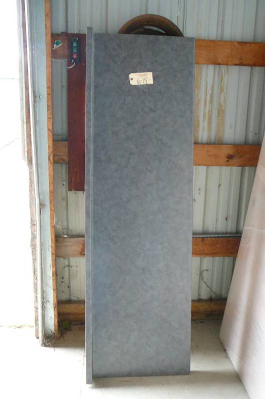 lot 619 image: Counter Top- Blue