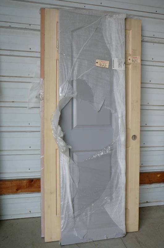 lot 623 image: Prefinished Interior Door, grey- 2 panel