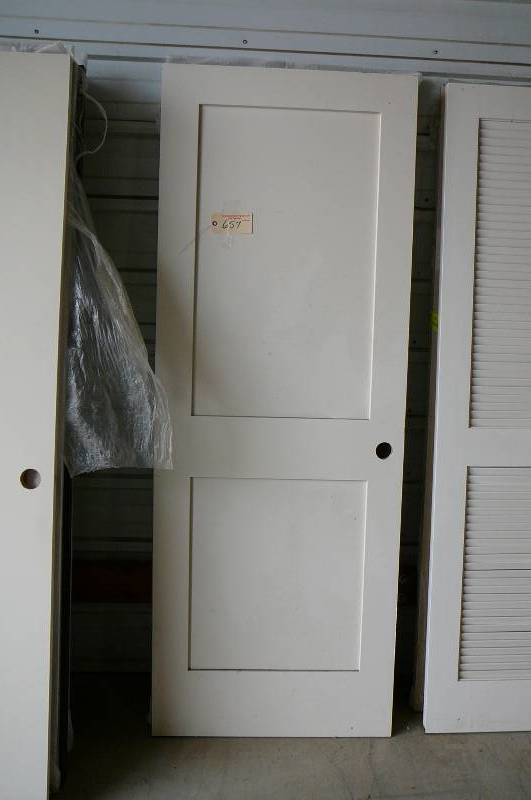 lot 657 image: Interior Door White Panel