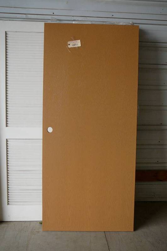 lot 662 image: Prefinished Interior Solid Core Door
