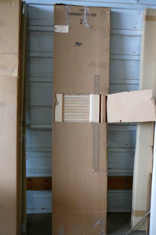lot 673 image: Bifold Louvered Doors,  Pine (2)