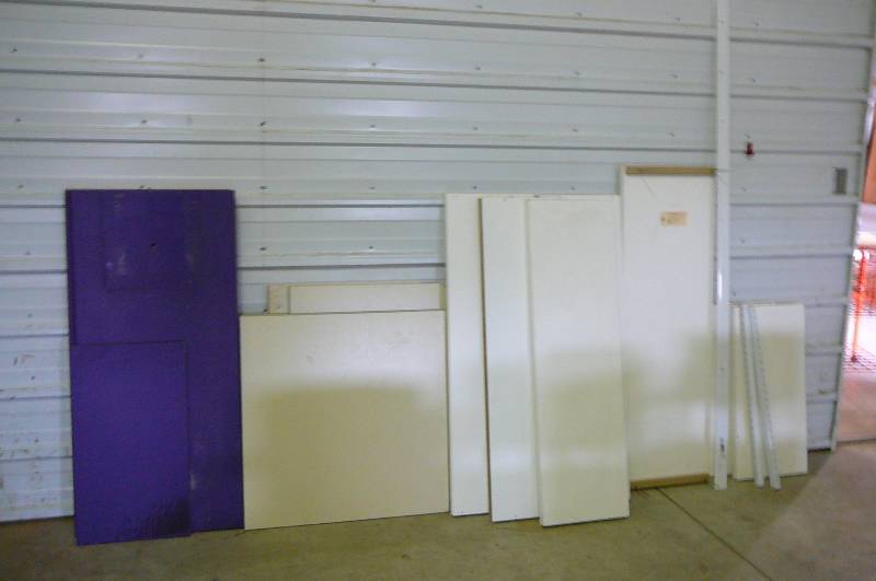 lot 677 image: Shelves, Counter Top