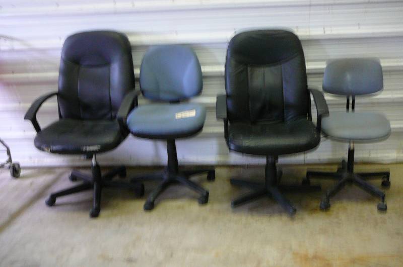 lot 681 image: Office  Chairs with Wheels (3)