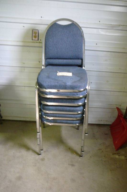 lot 684 image: Chairs- 5 stackable