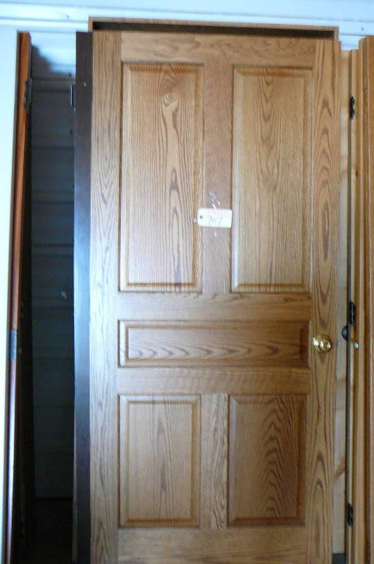 lot 707 image: Prefinished Interior Door, Oak 5 Panel with Hardware  (used)