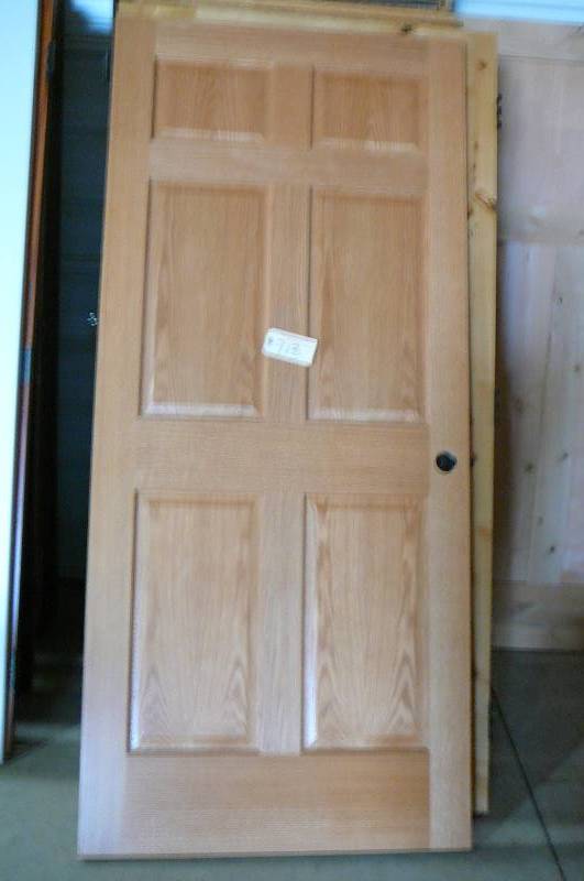 lot 713 image: Wood Door 6 panel