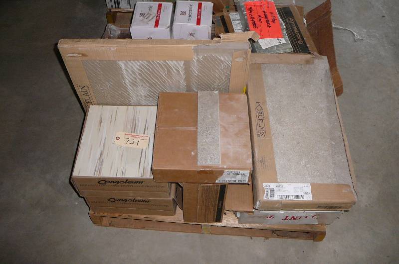 lot 751 image: Glass Tiles- Misc