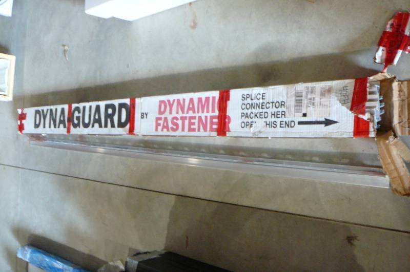 lot 761 image: Dyna Guard Aluminum Part Rails   12 Count