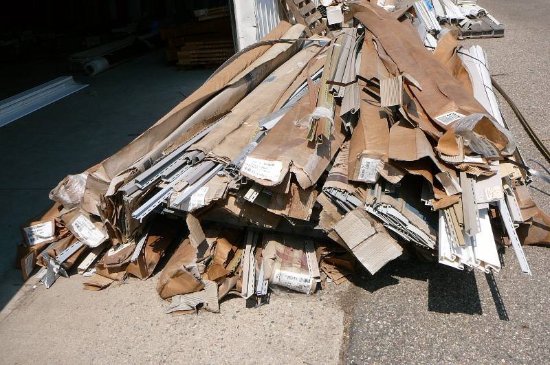 lot 774 image: Vinyl Siding and Trim,  Large Lot