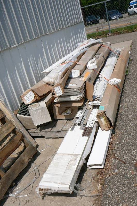 lot 775 image: Vinyl Siding and Trim,  Large Lot