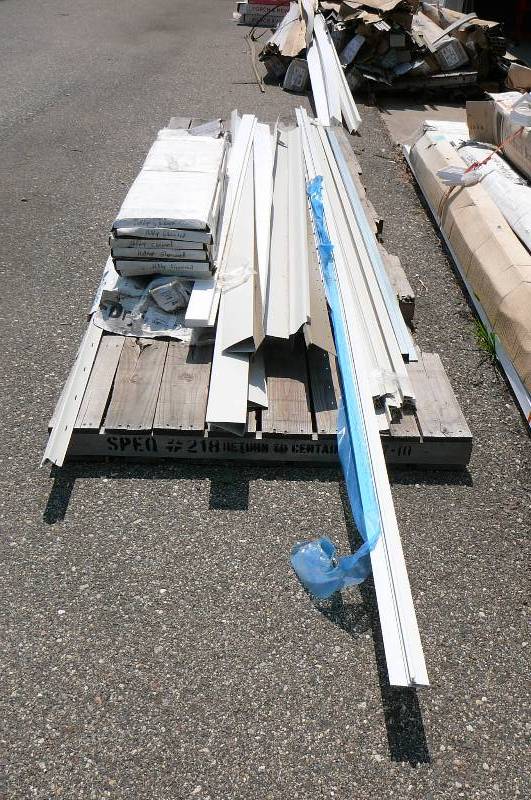lot 776 image: Moldings, Trim Versate