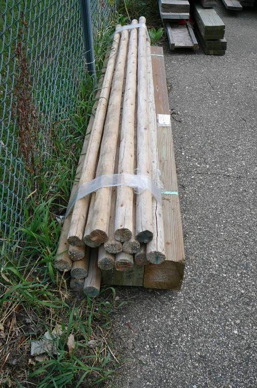 lot 777 image: Timbers & Posts