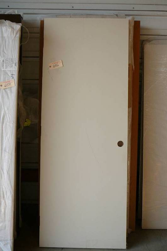 lot 656 image: Interior Panel Door- white