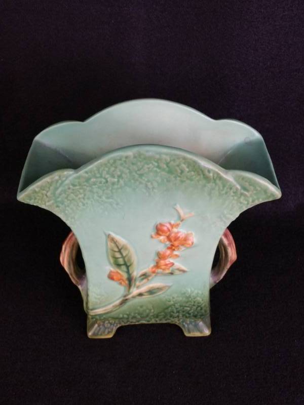 lot 8 image: Roseville Pottery Green Bittersweet Vase 874-7