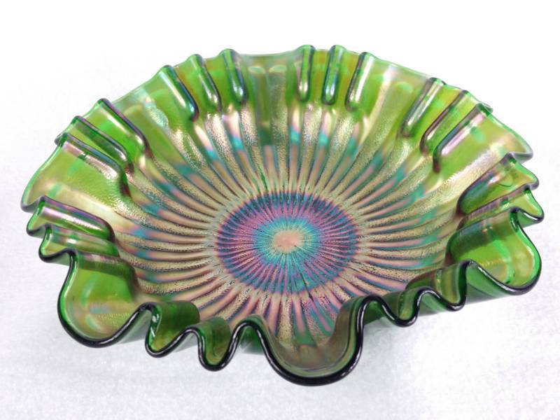lot 33 image: Carnival Glass Bowl Sunburst on Emerald Green Glass