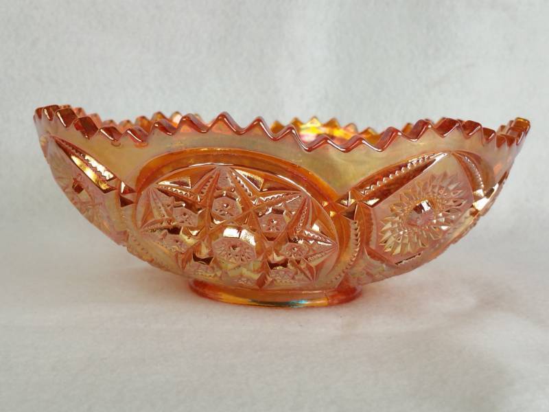 lot 35 image: Carnival Glass Bowl Marigold 8