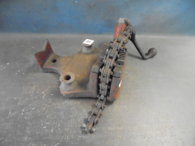 lot 10 image: Rigid Pipe Clamp