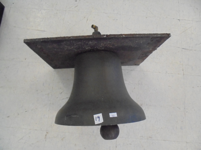 lot 19 image: Train Bell