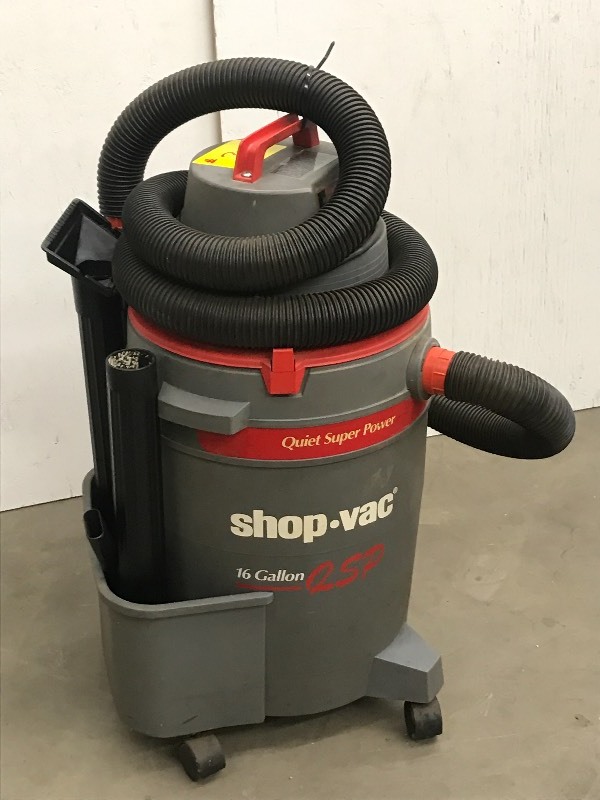 lot 3 image: Shop-Vac WetDry Vac