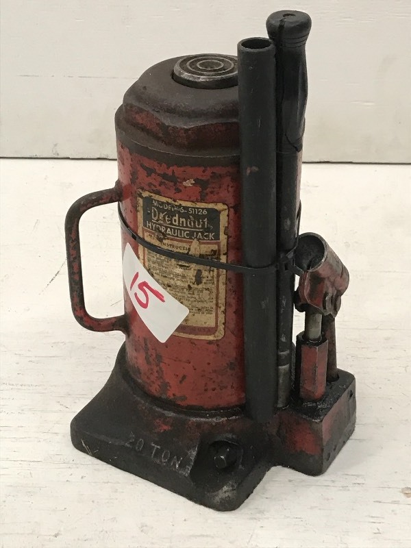 lot 15 image: 20-Ton Bottle Jack