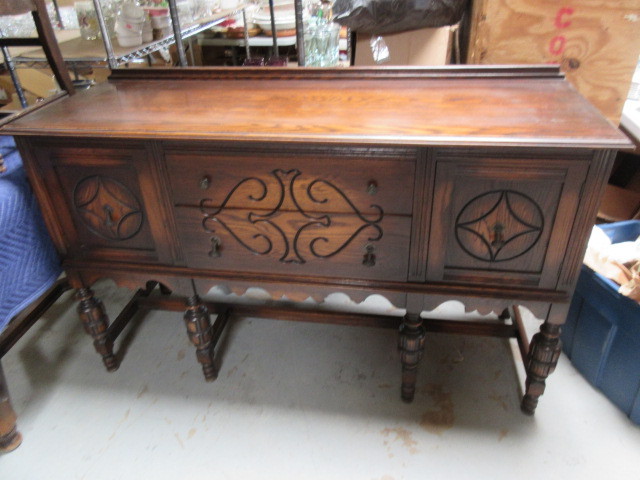 lot 102 image: SOLID WOOD SIDEBOARDBUFFET