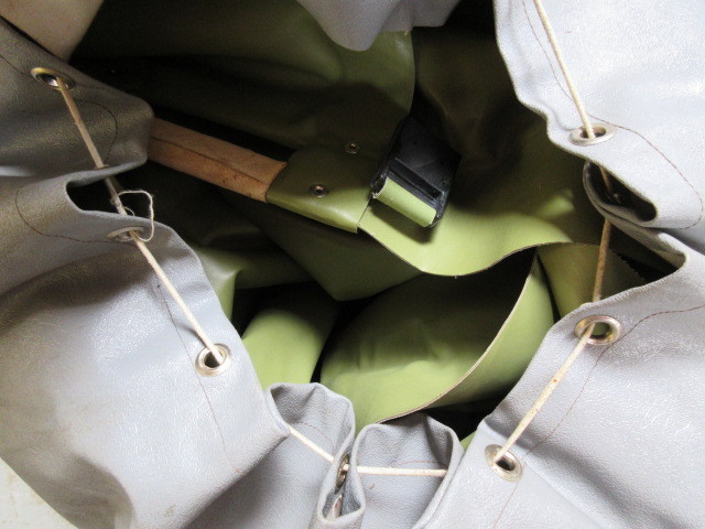 lot 104 image: MAVA SAND FILLINFLATABLE MEDICAL TENT BED