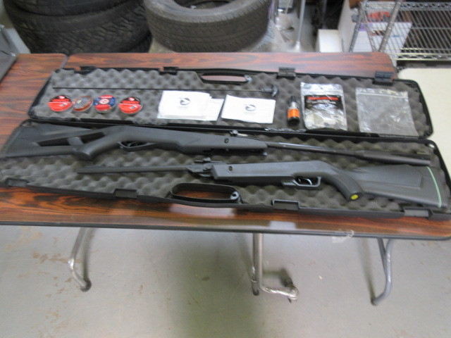 lot 143 image: GAMO AIR RIFLES WITH HARD CASE