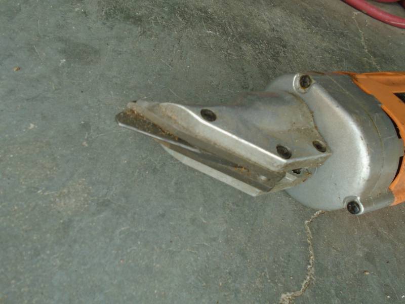 lot 11 image: 14 Guage Metal Sheers