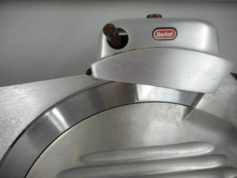 lot 3 image: Commercial Meat Slicer