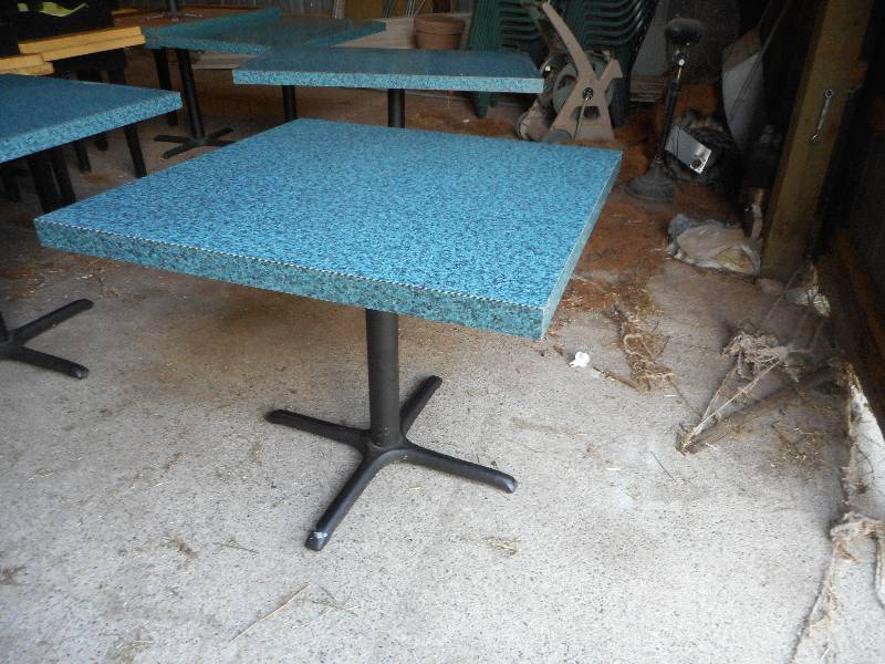 lot 27 image: Restaurant Tables