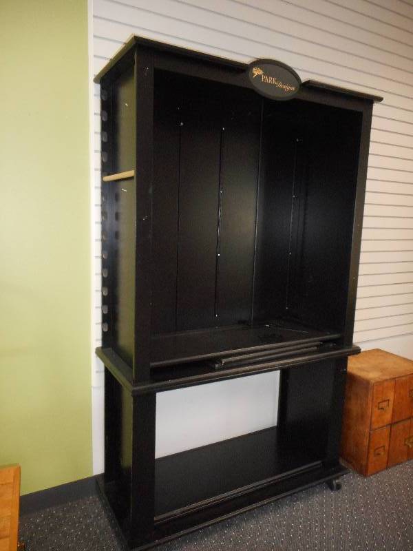 lot 10 image: Display Cabinet on Wheels