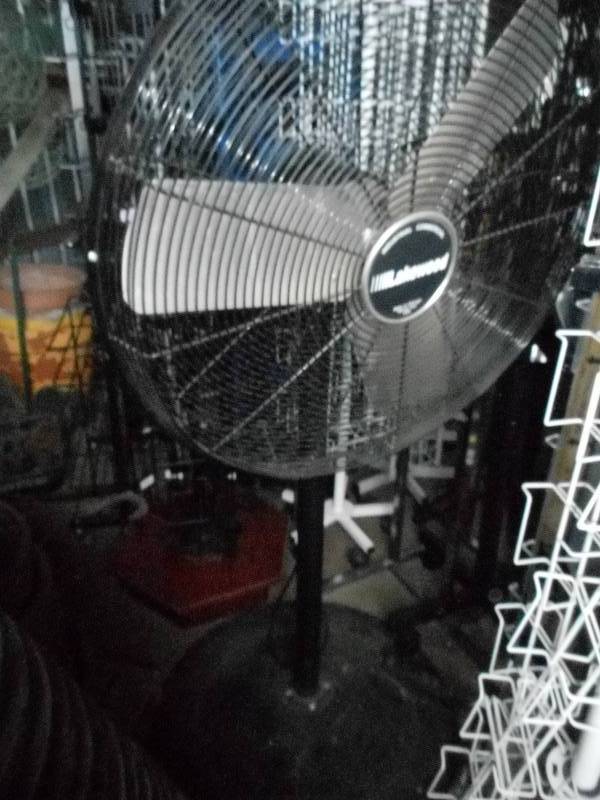 lot 116 image: Industrial Fan