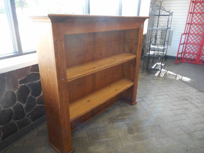 lot 66 image: Wooden Shelf