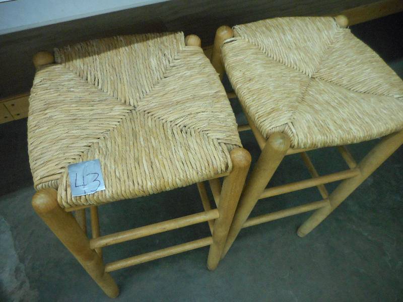 lot 43 image: Bar Stools