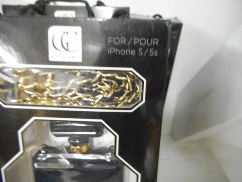 lot 98 image: NEW Jewelry