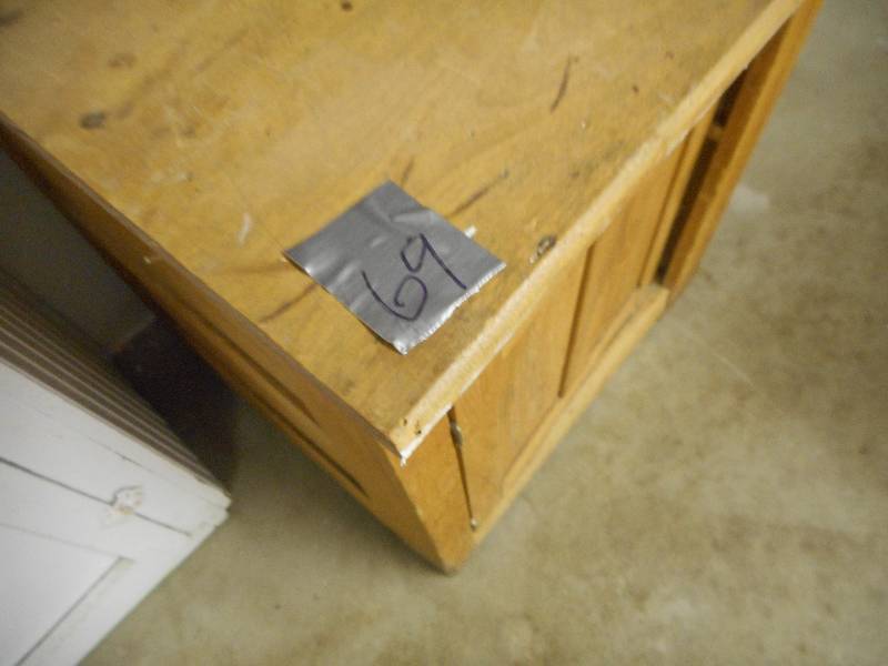 lot 69 image: End Table