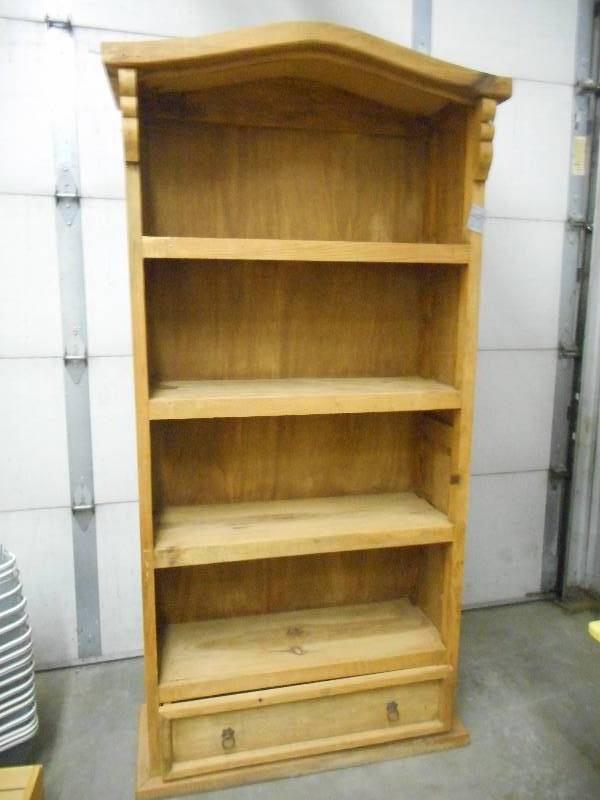 lot 85 image: Wooden Shelf