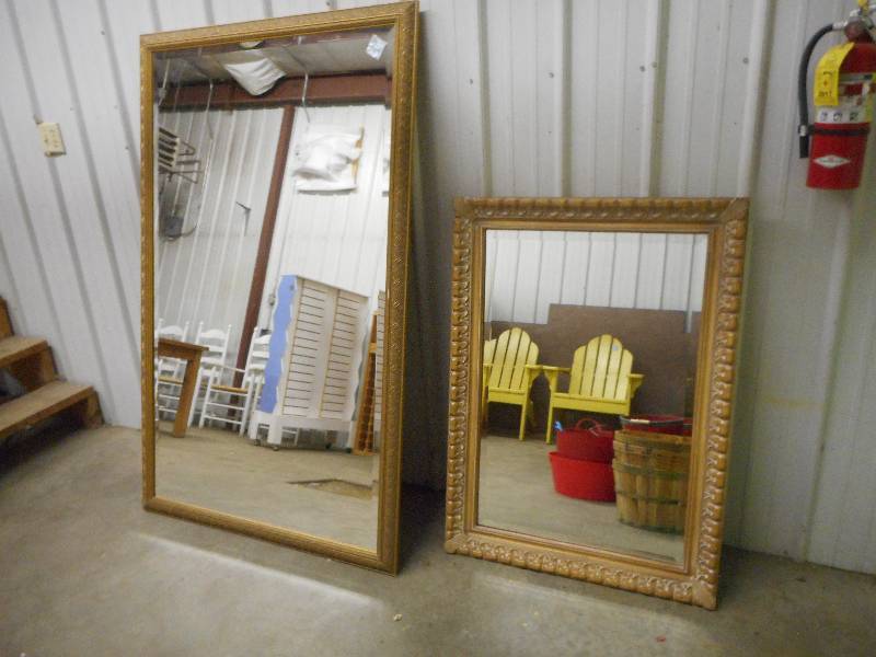 lot 86 image: Mirrors