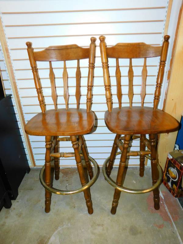 lot 10 image: Two Wooden Swivel Bar Stools