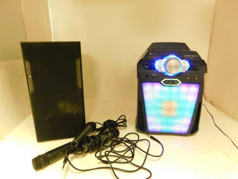 lot 35 image: Karaoke Machine--Bookshelf Speaker--4 Microphones