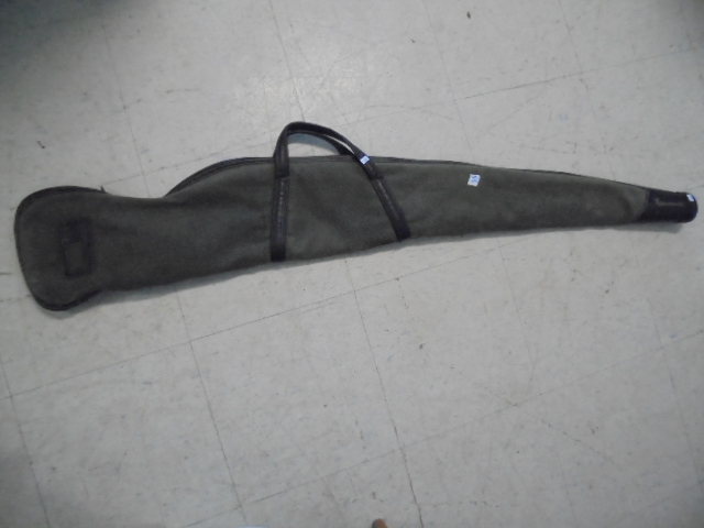 lot 35 image: Browning Cloth Gun Case