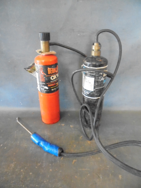 lot 72 image: Bernz O Matic Torch