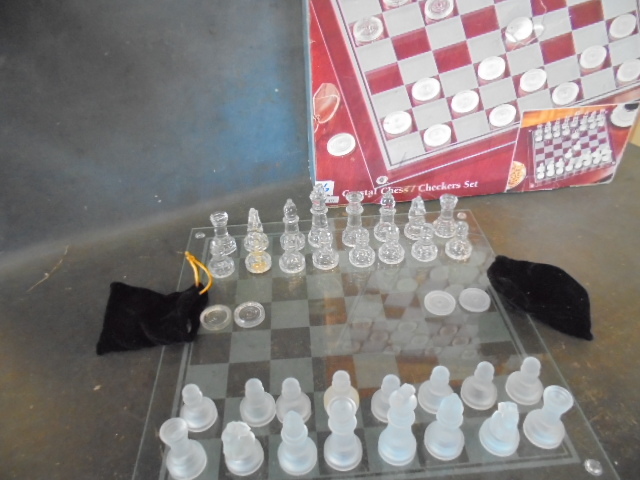 lot 86 image: Crystal ChessChecker Set