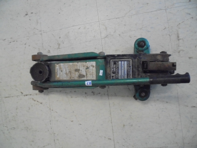 lot 87 image: Hydraulic Floor Jack